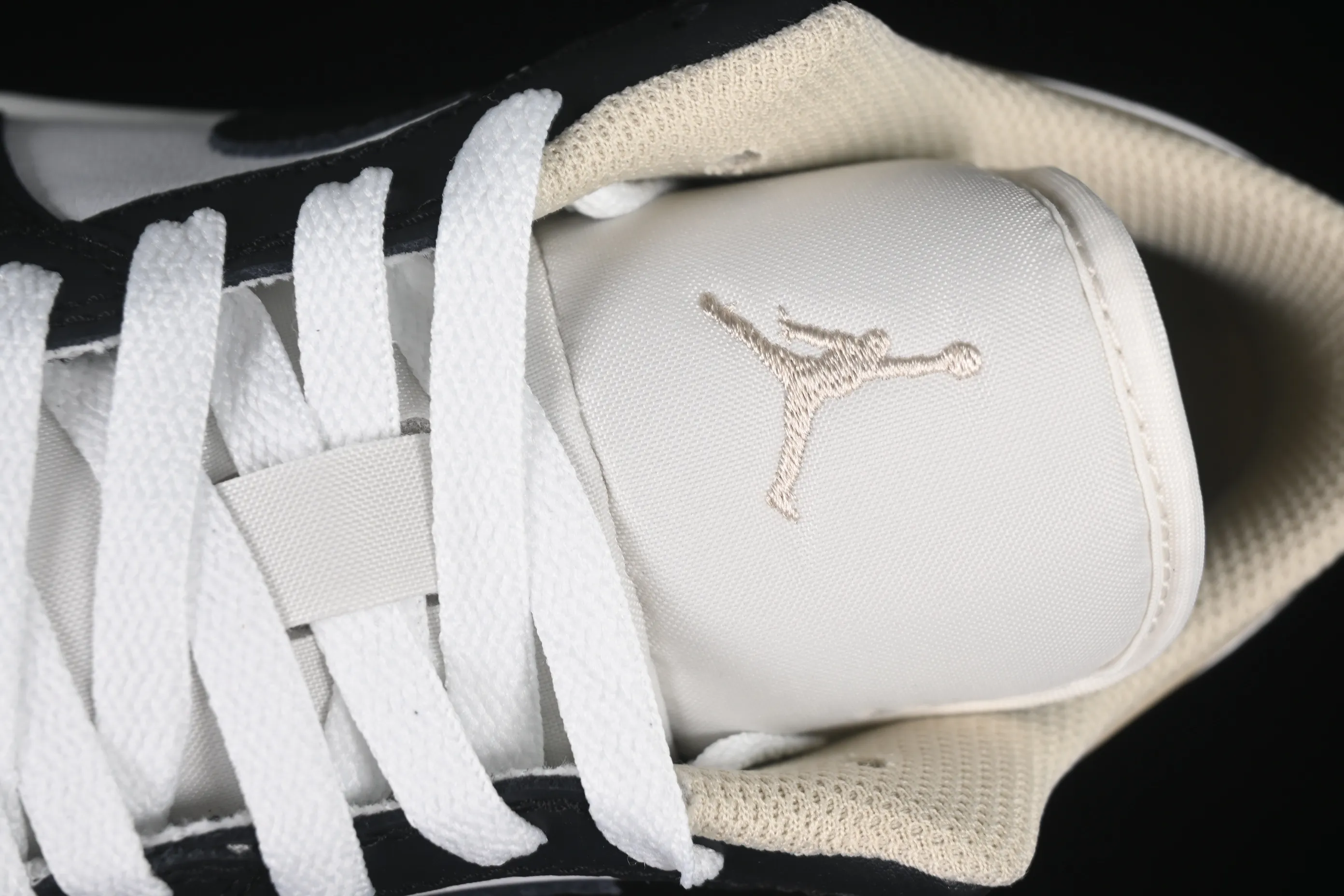 All categories Air Jordan Jordan series basketball shoes Air Jordan 1 Low G version pure original Air Jordan 1 Low AJ1 Joe 1 cream white low-top cultural casual sneakers 553558-153